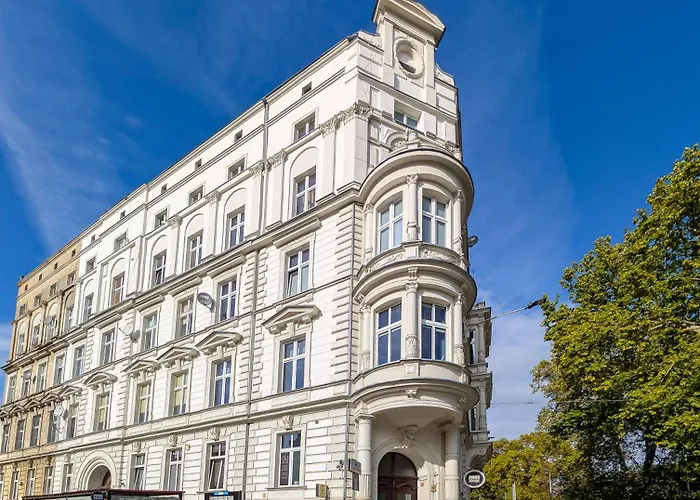 Podwale By Bookinghost